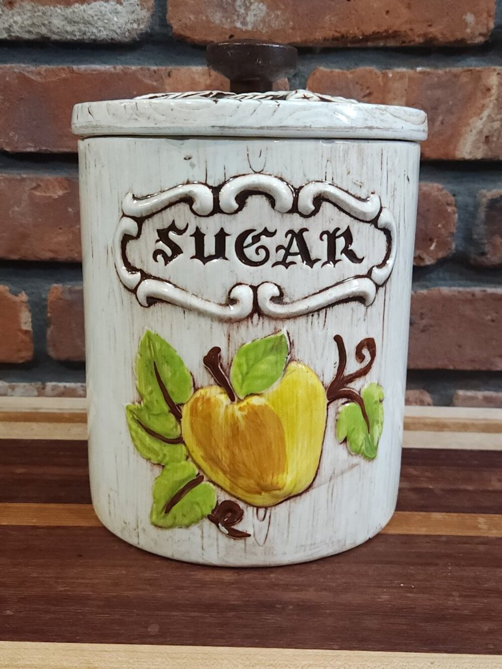 Vintage Treasure Craft Ceramic Wood Grain Apple Sugar Canister Cottagecore Retro